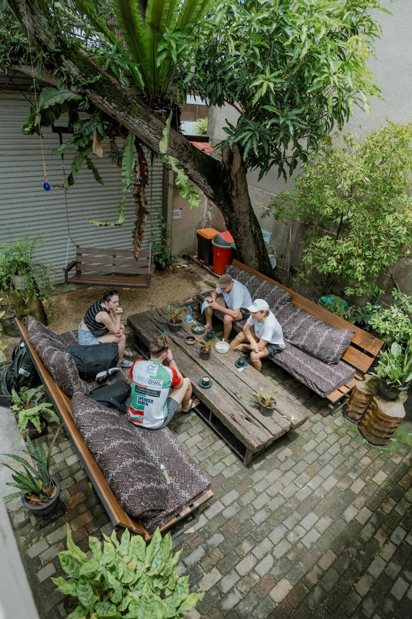 Drop Inn Hostels Colombo Exterior photo